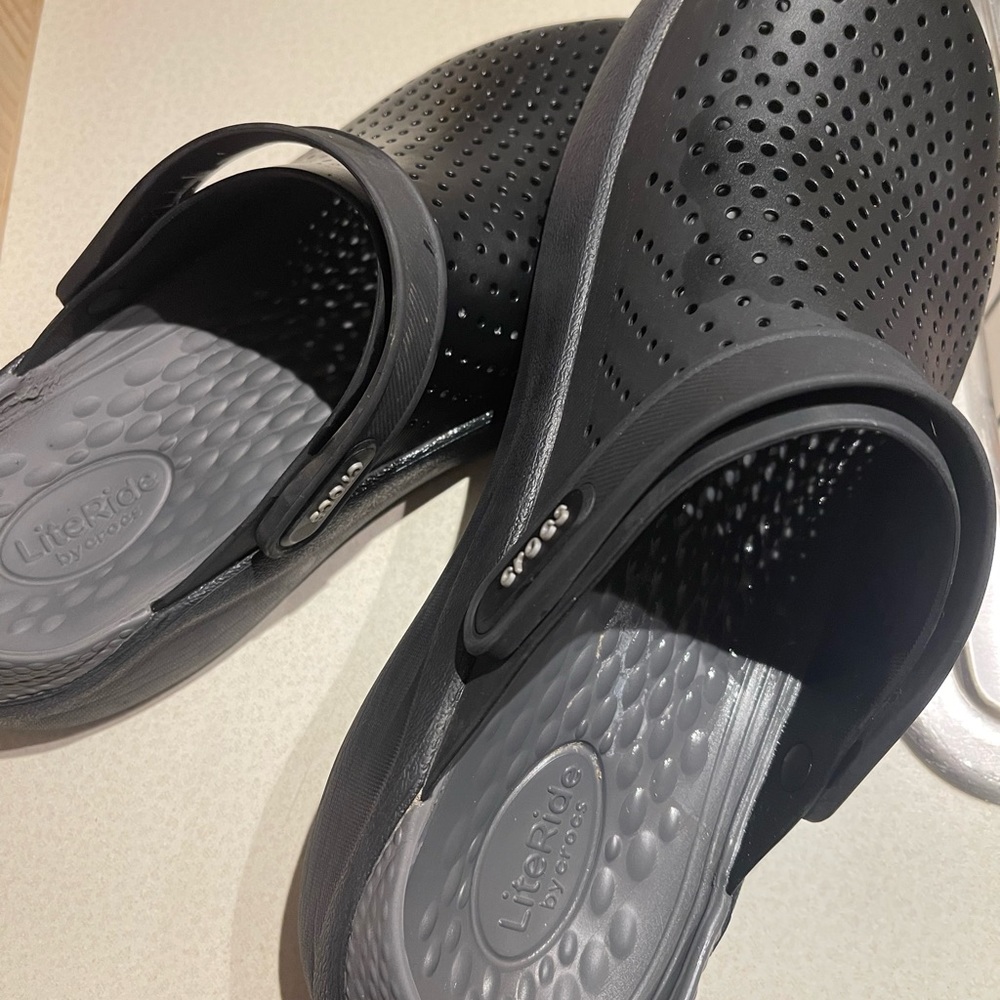 Crocs